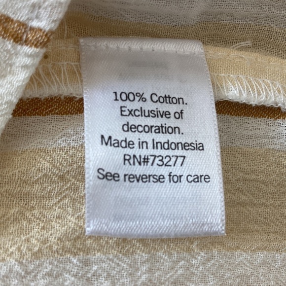 LC Lauren Conrad medium peasant blouse  lace 3/4 sleeves NWT - Picture 14 of 14